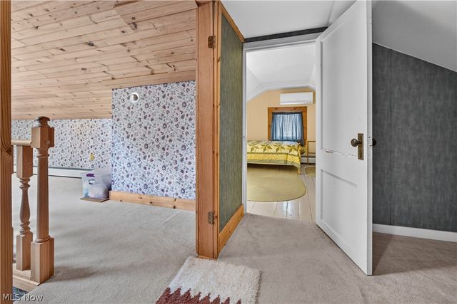 156 Woodhill Drive, Amherst, OH 44001