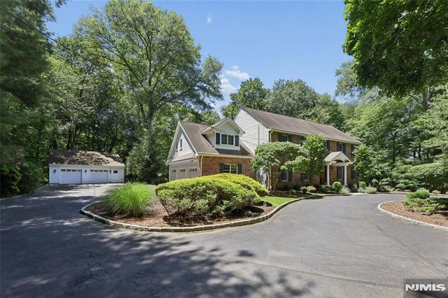 27 Duane Lane, Demarest, NJ 07627