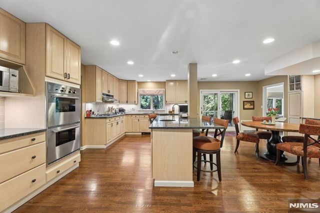 27 Duane Lane, Demarest, NJ 07627