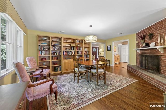 27 Duane Lane, Demarest, NJ 07627