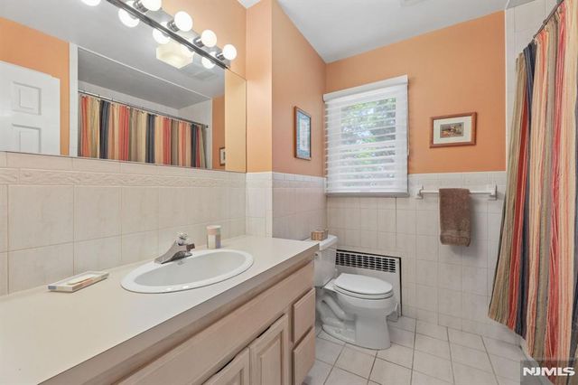 27 Duane Lane, Demarest, NJ 07627