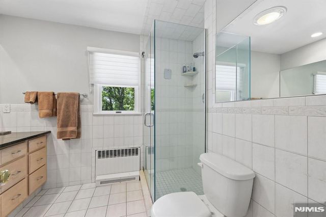 27 Duane Lane, Demarest, NJ 07627