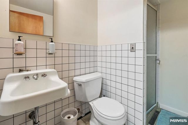 27 Duane Lane, Demarest, NJ 07627