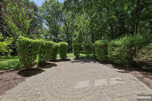 27 Duane Lane, Demarest, NJ 07627