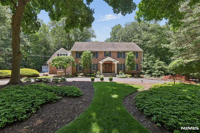 27 Duane Lane, Demarest, NJ 07627