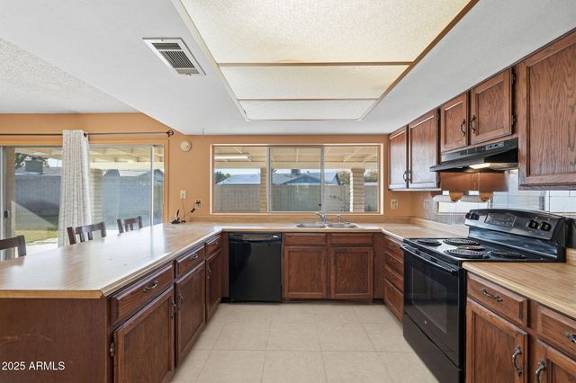 3747 W CAMPO BELLO Drive, Glendale, AZ 85308