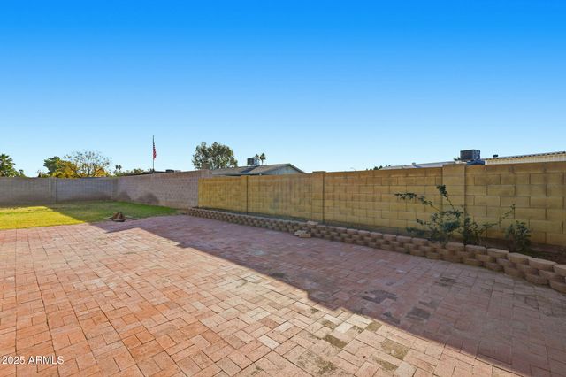 3747 W CAMPO BELLO Drive, Glendale, AZ 85308