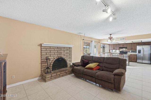 3747 W CAMPO BELLO Drive, Glendale, AZ 85308