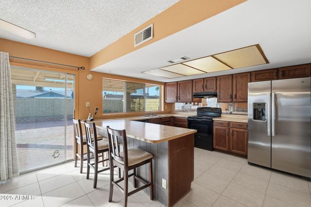 3747 W CAMPO BELLO Drive, Glendale, AZ 85308