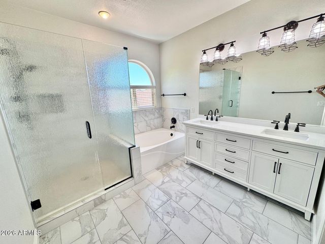 847 E LA COSTA Place, Chandler, AZ 85249