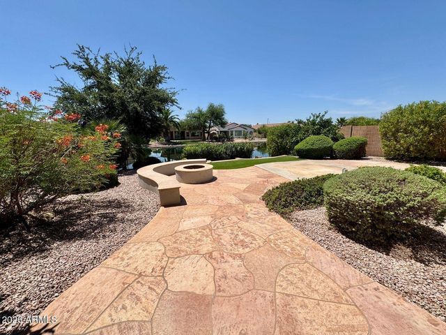847 E LA COSTA Place, Chandler, AZ 85249