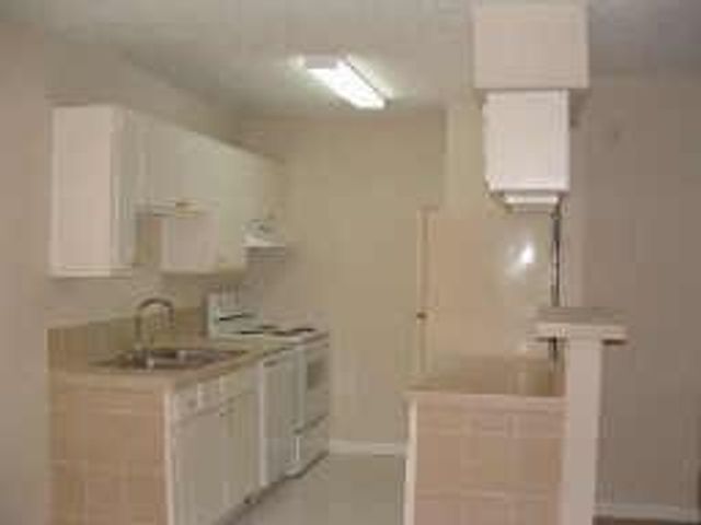 2750 Holly Hall Street 1213, Houston, TX 77054