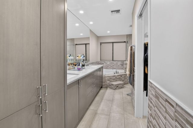 7658 SOLIMAR Circle, Boca Raton, FL 33433