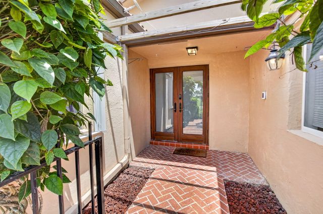 7658 SOLIMAR Circle, Boca Raton, FL 33433