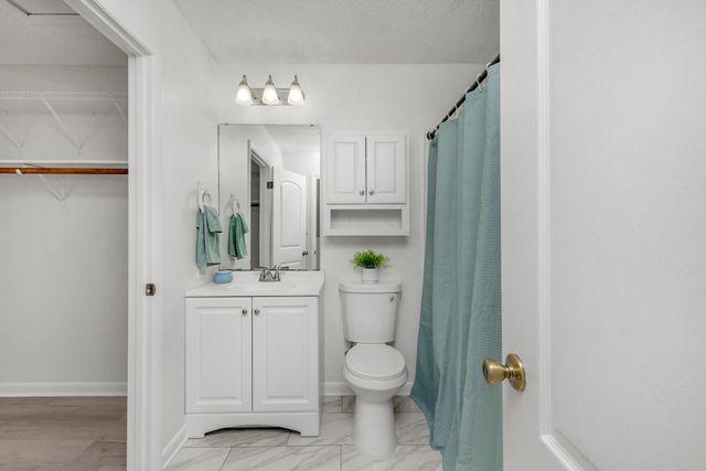337 Woodham Court, Fort Walton Beach, FL 32547