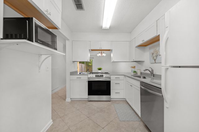 337 Woodham Court, Fort Walton Beach, FL 32547