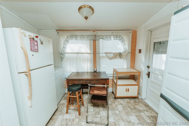 704 E Caddo Street, Cleveland, OK 74020