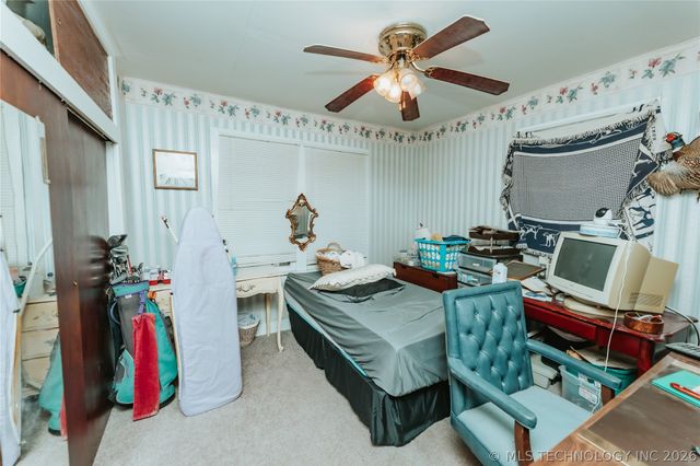 704 E Caddo Street, Cleveland, OK 74020