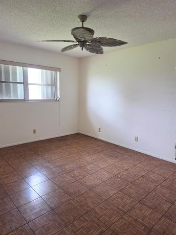 2703 Dudley Drive W Unit E, West Palm Beach, FL 33415