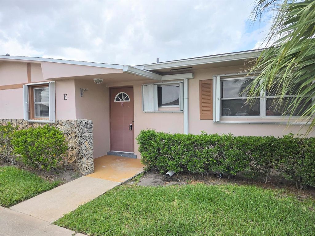 2703 Dudley Drive W Unit E, West Palm Beach, FL 33415