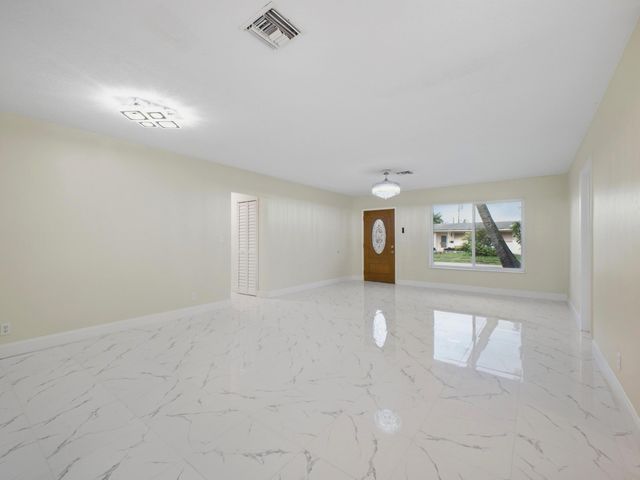 1421 Crest Drive, Lake Worth, FL 33461