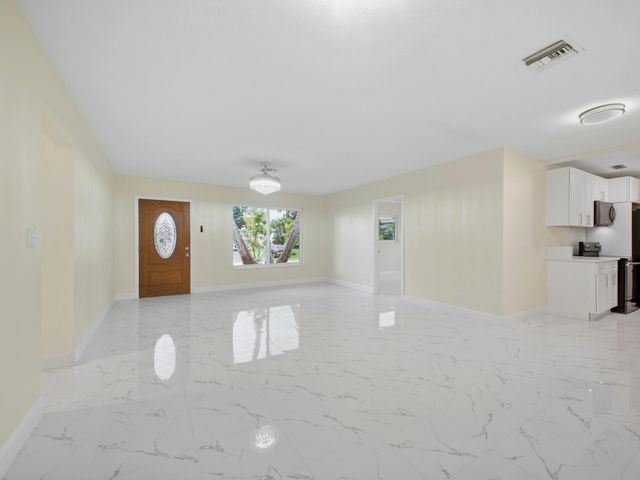 1421 Crest Drive, Lake Worth, FL 33461
