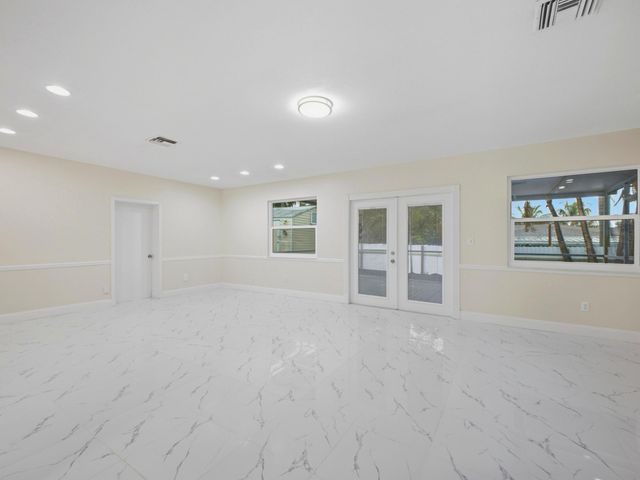 1421 Crest Drive, Lake Worth, FL 33461