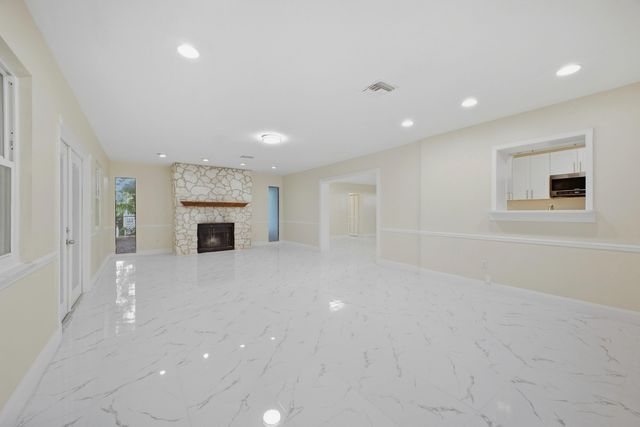 1421 Crest Drive, Lake Worth, FL 33461