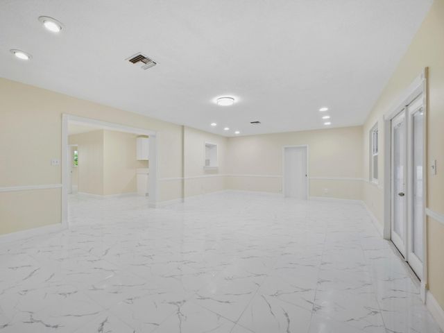 1421 Crest Drive, Lake Worth, FL 33461