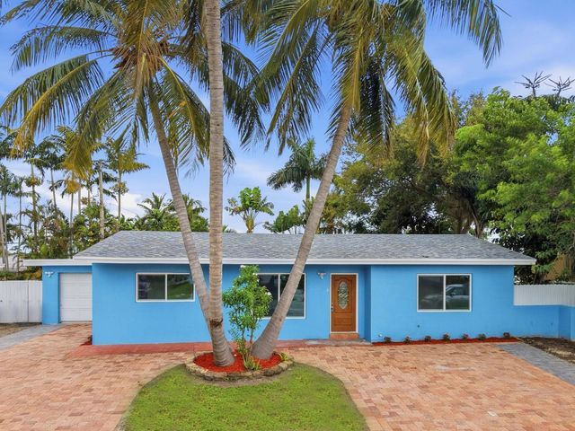 1421 Crest Drive, Lake Worth, FL 33461
