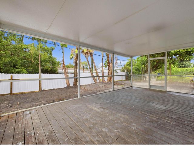 1421 Crest Drive, Lake Worth, FL 33461