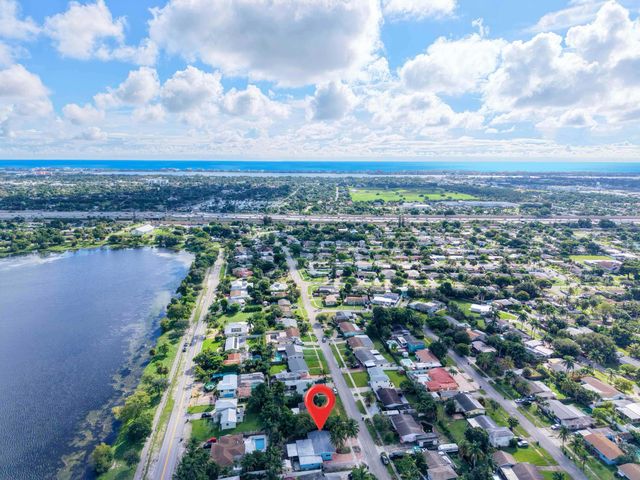 1421 Crest Drive, Lake Worth, FL 33461