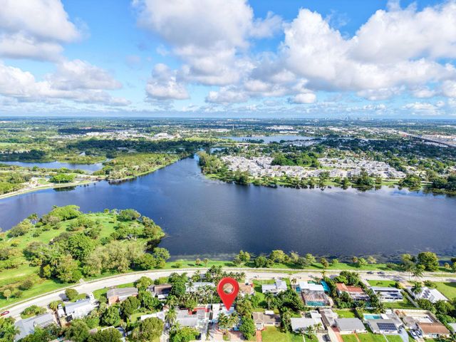 1421 Crest Drive, Lake Worth, FL 33461