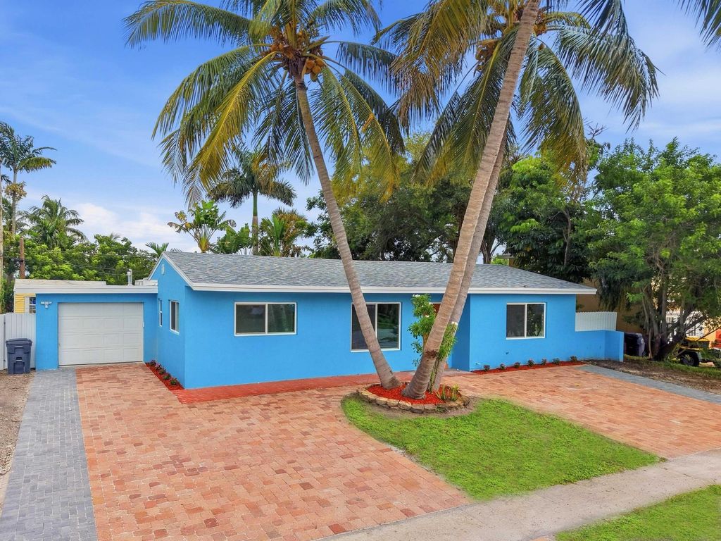 1421 Crest Drive, Lake Worth, FL 33461
