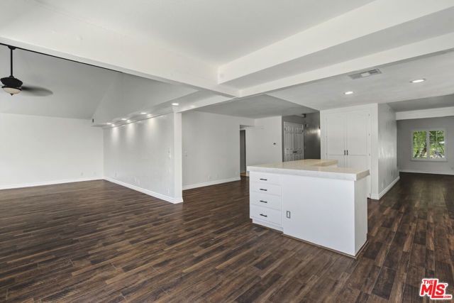 27821 Via Amistosa, Agoura Hills, CA 91301
