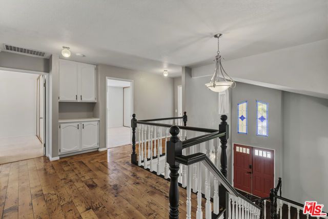 27821 Via Amistosa, Agoura Hills, CA 91301