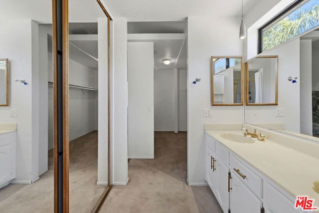 27821 Via Amistosa, Agoura Hills, CA 91301