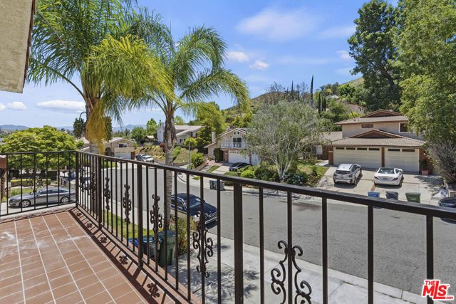 27821 Via Amistosa, Agoura Hills, CA 91301