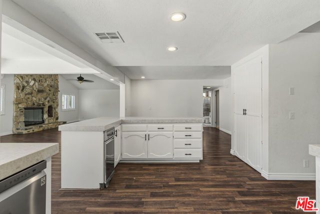 27821 Via Amistosa, Agoura Hills, CA 91301