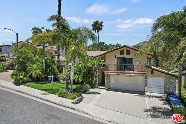 27821 Via Amistosa, Agoura Hills, CA 91301