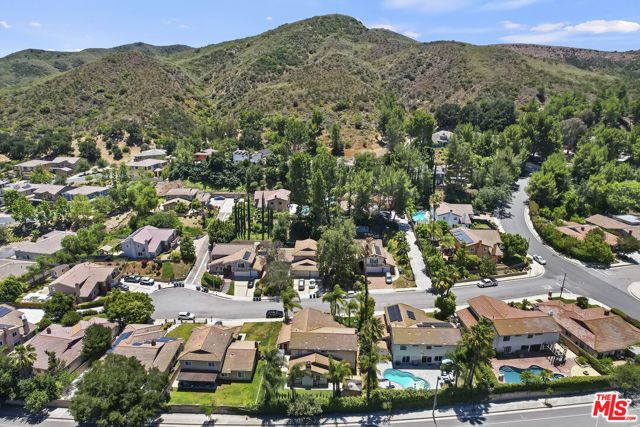 27821 Via Amistosa, Agoura Hills, CA 91301