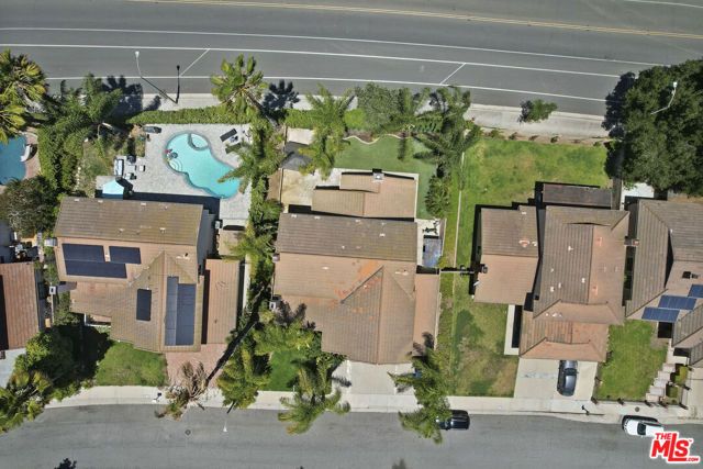 27821 Via Amistosa, Agoura Hills, CA 91301