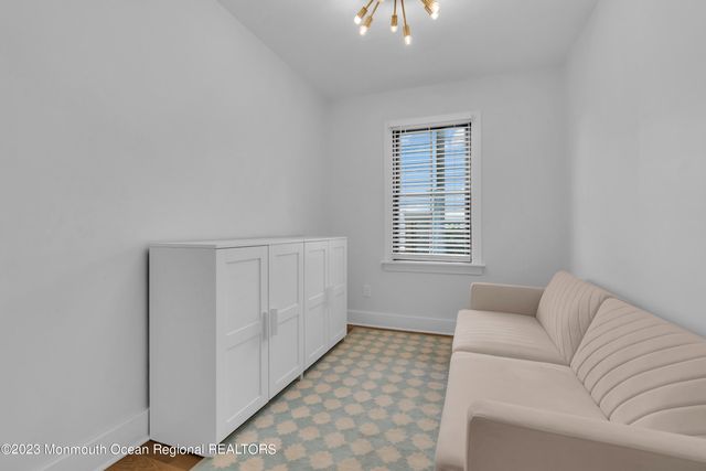 515 Beechwood Avenue, West Allenhurst, NJ 07711