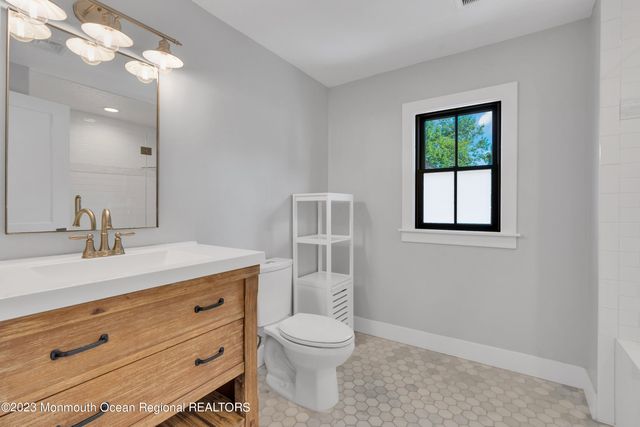 515 Beechwood Avenue, West Allenhurst, NJ 07711