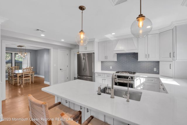 515 Beechwood Avenue, West Allenhurst, NJ 07711