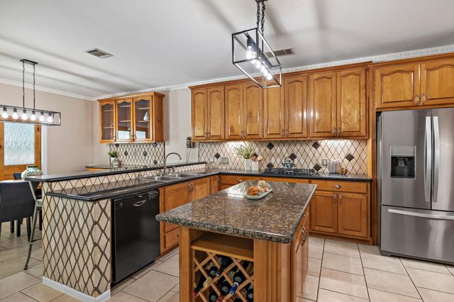 7002 Rambollet TER, Round Rock, TX 78681