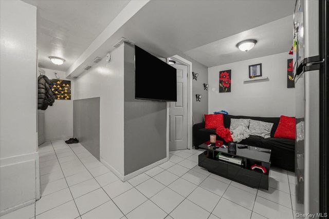 2304 Glebe Avenue, Bronx, NY 10462