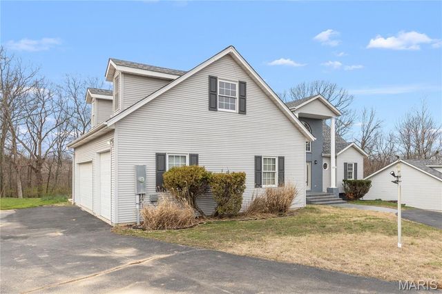 4118 Harbor Towne Drive, High Ridge, MO 63049