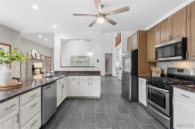 4118 Harbor Towne Drive, High Ridge, MO 63049