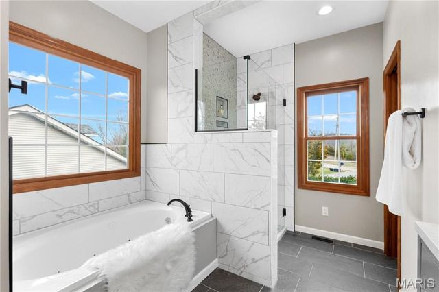 4118 Harbor Towne Drive, High Ridge, MO 63049